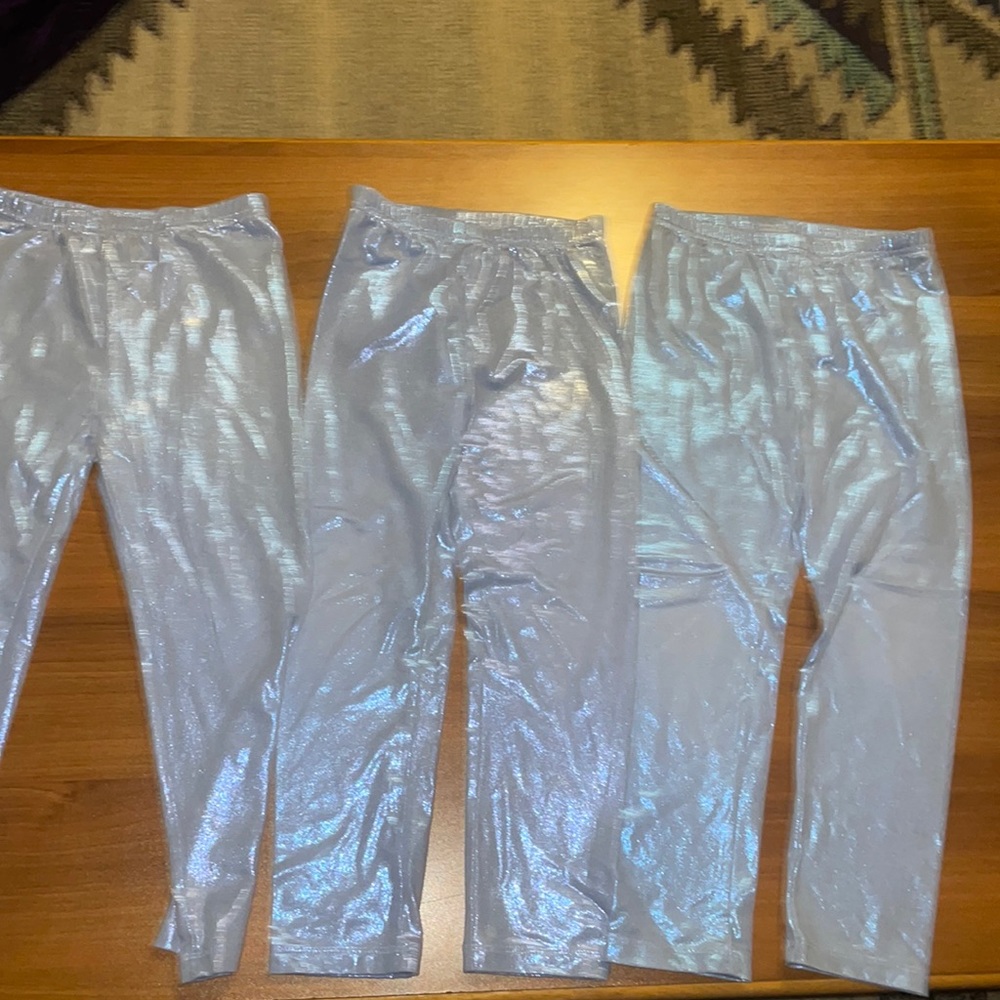 Shimmery light blue leggings